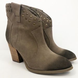 Steve Madden P-Jessii Suede Taupe Booties Size 8.5